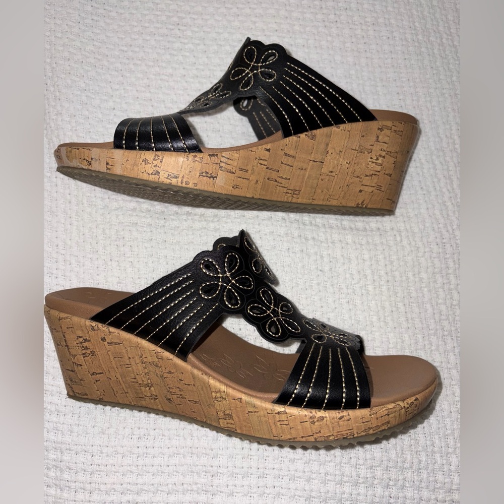 Skechers Size 9 Cali Black Floral Beverlee Garden Wedge Sandals NWOT 119581